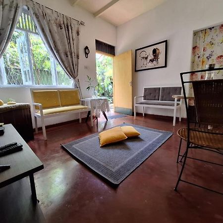 Idor Holidays Sri Jayewardenepura Kotte Luaran gambar